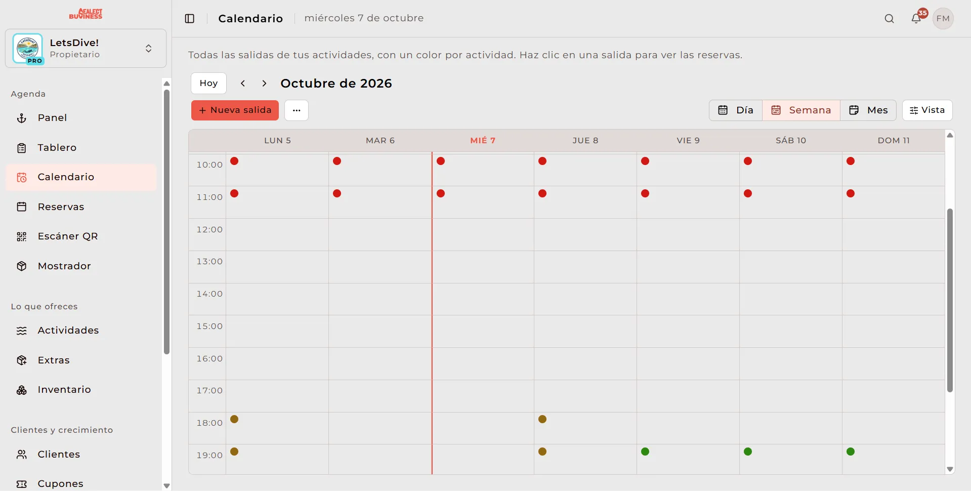 Vista de calendario semanal en el panel de Sealect, con las salidas coloreadas por actividad